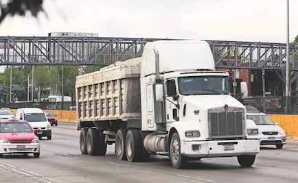 Reportan disminución en venta de autobuses y camiones en 2017