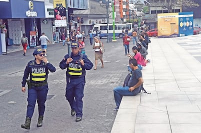 Costa Rica elige hoy presidente, sin un claro favorito