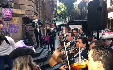 Matadores se manifiestan en el Congreso de la CDMX en contra de la desaparición de las corridas de toros 
