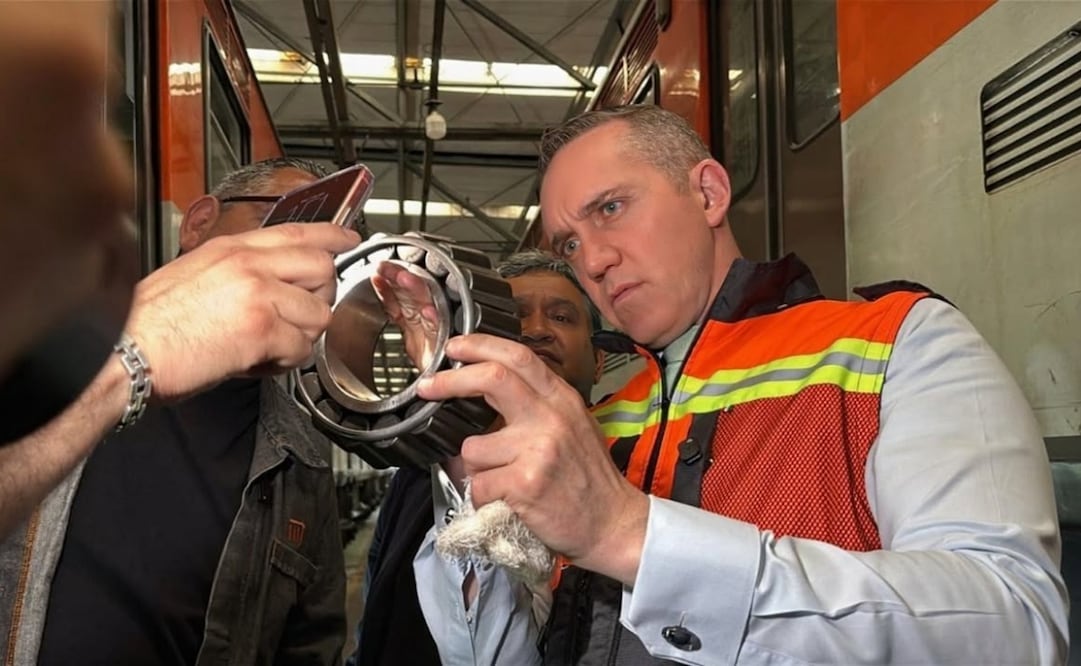 Director del Metro supervisa mantenimiento a trenes de la Línea 2. Foto: especial