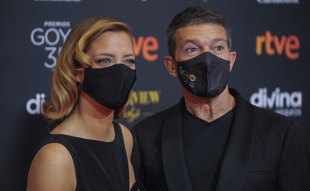 Antonio Banderas y la periodista María Casado. Foto: AP 