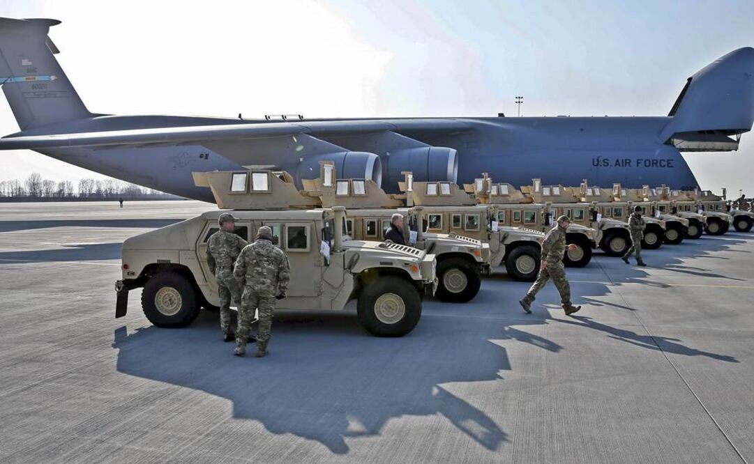En marzo pasado, EU envió equipo militar no letal a Ucrania para reforzar la vigilancia en su frontera con Rusia (Foto: Reuters/Archivo)