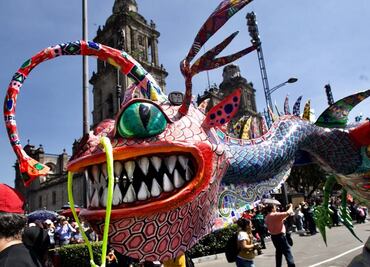 Alebrijes "toman" las calles del Zócalo y Reforma