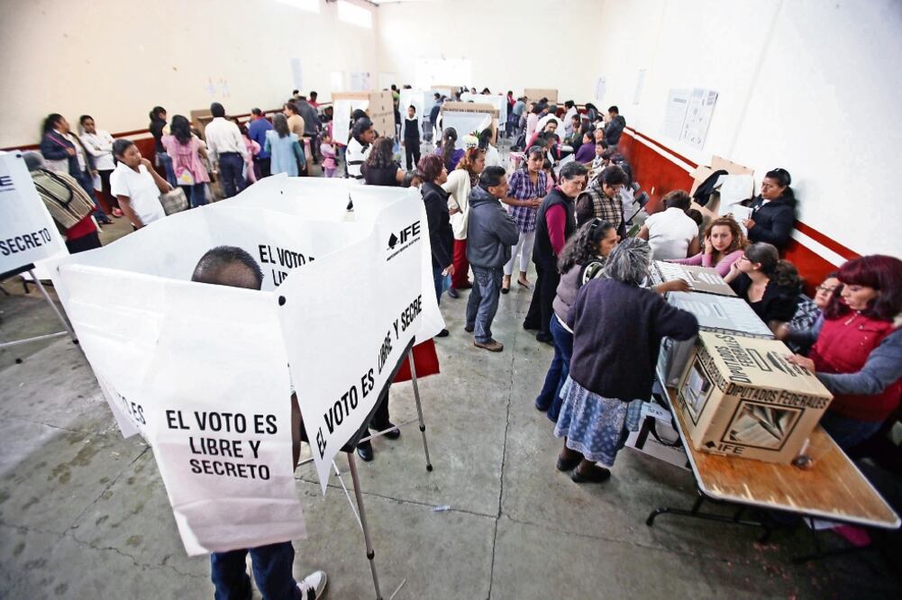 Coordinadores parlamentarios consideran necesario debatir en el siguiente periodo ordinario temas como la segunda vuelta en la elección presidencial, la espotización y los castigos por violar la ley electoral (ARCHIVO EL UNIVERSAL)