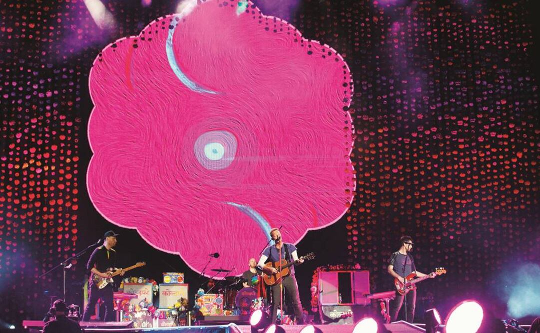 Coldplay se adueñó del Foro Sol para volverlo el recinto más colorido. 