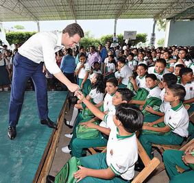 Apoyan a alumnos de educación básica
