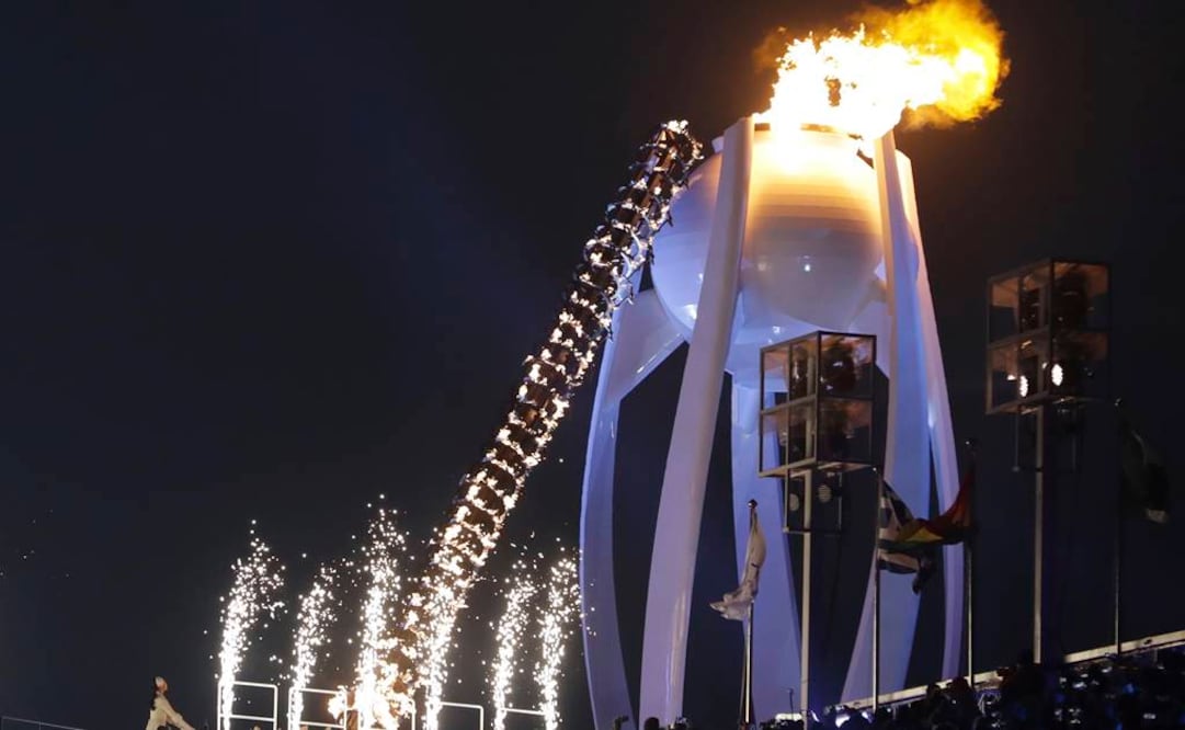 El pebetero olímpico (AP)