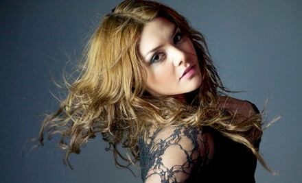 Yuridia y Mercedes Sosa, en un día como hoy