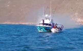 Se incendia yate frente a Topolobampo, Sinaloa; rescatan ilesos a tripulantes y abren investigación