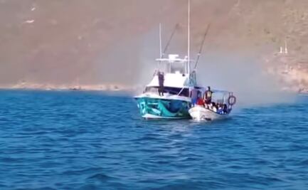 Se incendia yate frente a Topolobampo, Sinaloa; rescatan ilesos a tripulantes y abren investigación