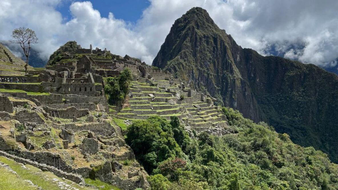 El paro indefinido en Machu Picchu obligó a evacuar a cientos de turistas.