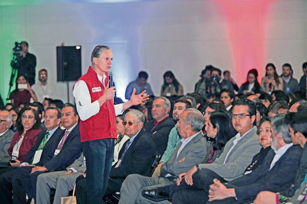 Del Mazo Maza dijo a los concurrentes a su ponencia en el Tec de Monterrey campus Toluca que buscará erradicar los feminicidios mejorando la impartición de justicia (JORGE ALVARADO. EL UNIVERSAL)