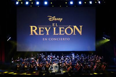 Carlos Rivera y el elenco del Rey León rugen en el Auditorio