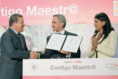 GDF dará créditos de vivienda a maestros