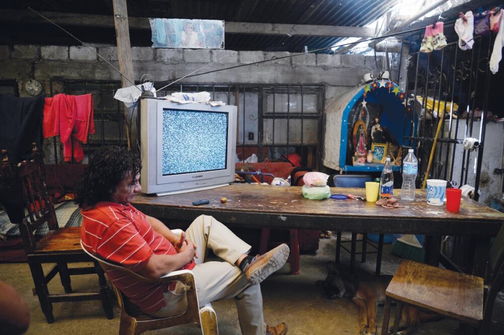 En Jiutepec, familias como la de Porfirio García no pueden ver televisión (CIUDADANOS. MX)