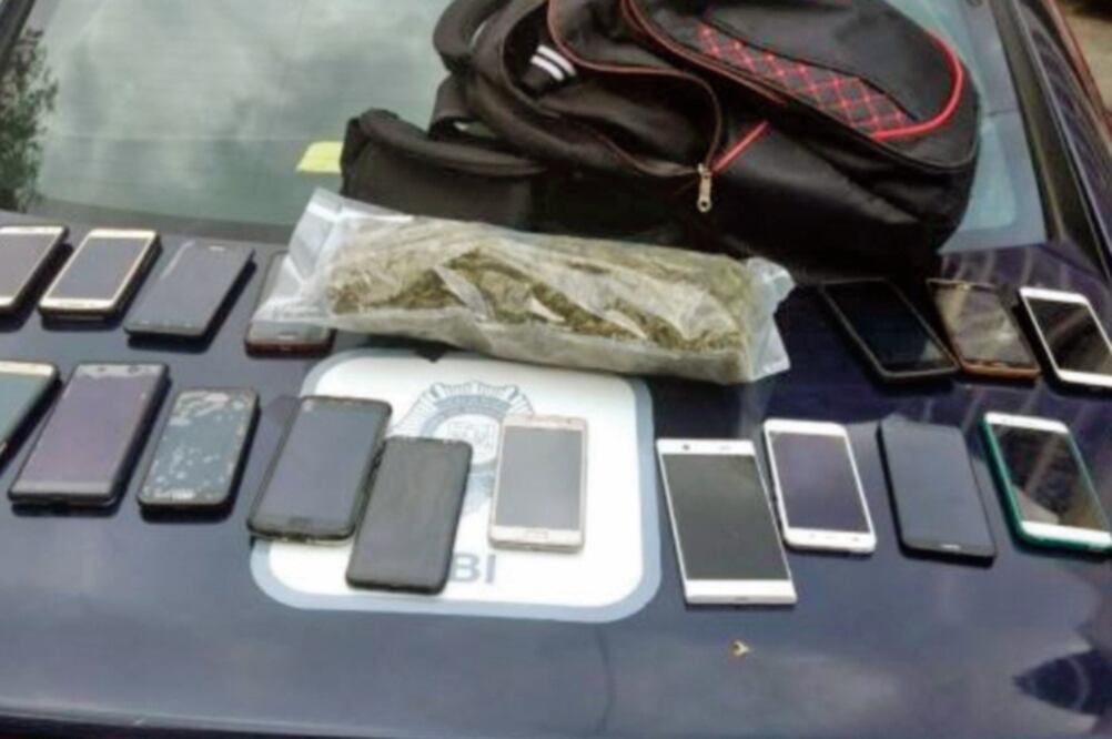 Decomiso. Al momento de la detención, el hombre portaba una bolsa con marihuana, según reportó la SSP. Foto: ESPECIAL