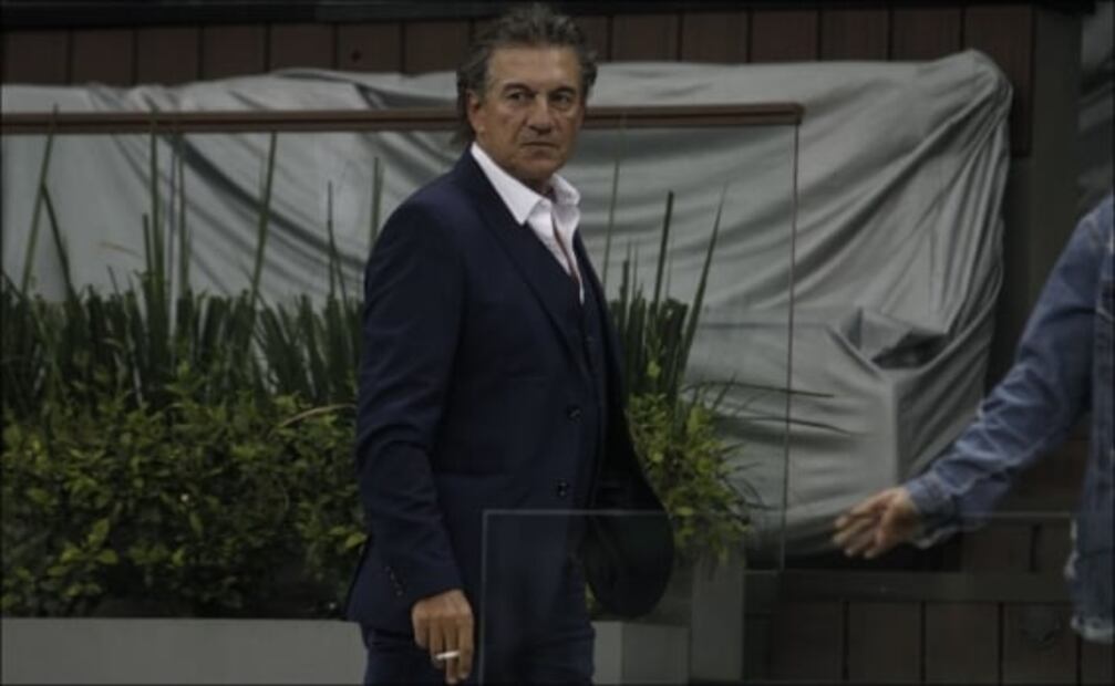 ¿Qué otros técnicos han dejado a su equipo antes de iniciar el torneo?