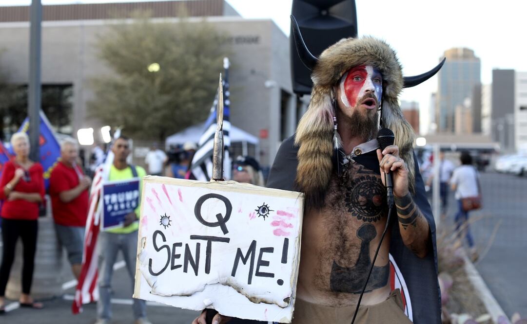 Protesta de simpatizantes del ahora ex presidente estadounidense Donald Trump en la ciudad de Phoenix, Arizona, en noviembre de 2020. Foto: AP Photo/Dario Lopez-Mills, archivo