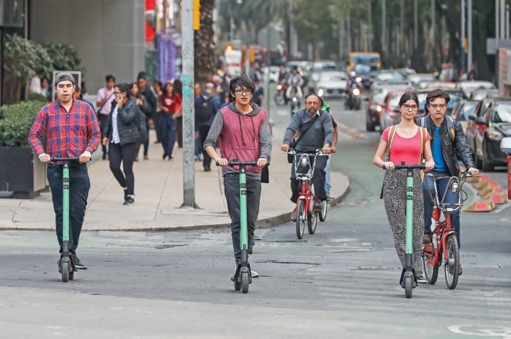 La empresa Grin obtuvo un amparo para poder seguir brindando el servicio después de que la Semovi le retiró el permiso temporal por incumplimiento. (YADÍN XOLALPA. EL UNIVERSAL)