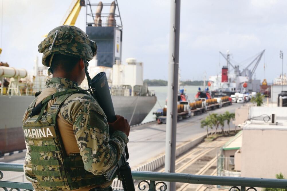 Los puertos mexicanos se convirtieron en un gran atractivo para el crimen organizado, puesto que allí se desarrollan diversas actividades ilícitas como el tráfico de personas, drogas y armas, entre otras. (BERENICE FREGOSO)