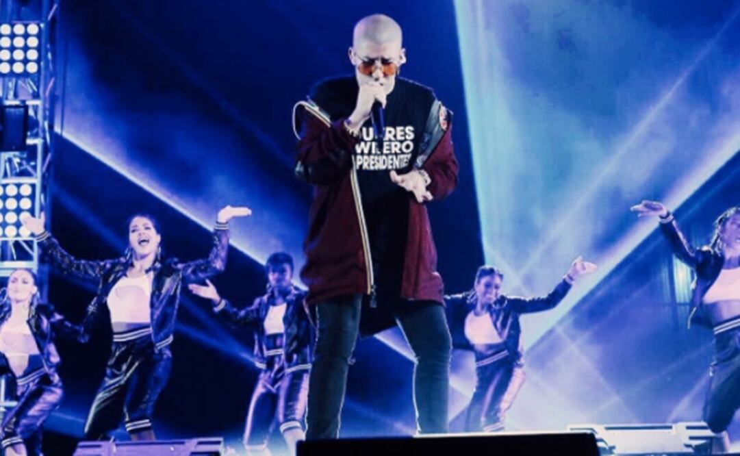 Bad Bunny pone a bailar a sus fans con reggaetón y trap