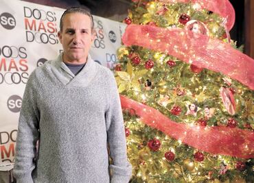 El elenco de Dos más dos inaugura la Navidad