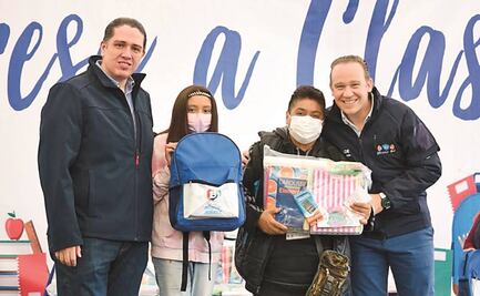 Entrega alcaldía Benito Juárez kits para regreso a clases; busca apoyar economía