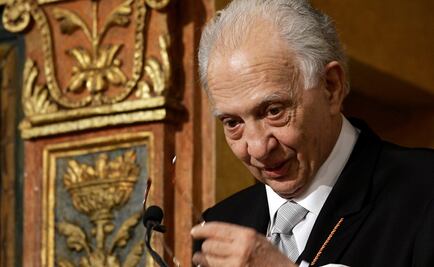 Despiden al escritor Sergio Pitol en su casa