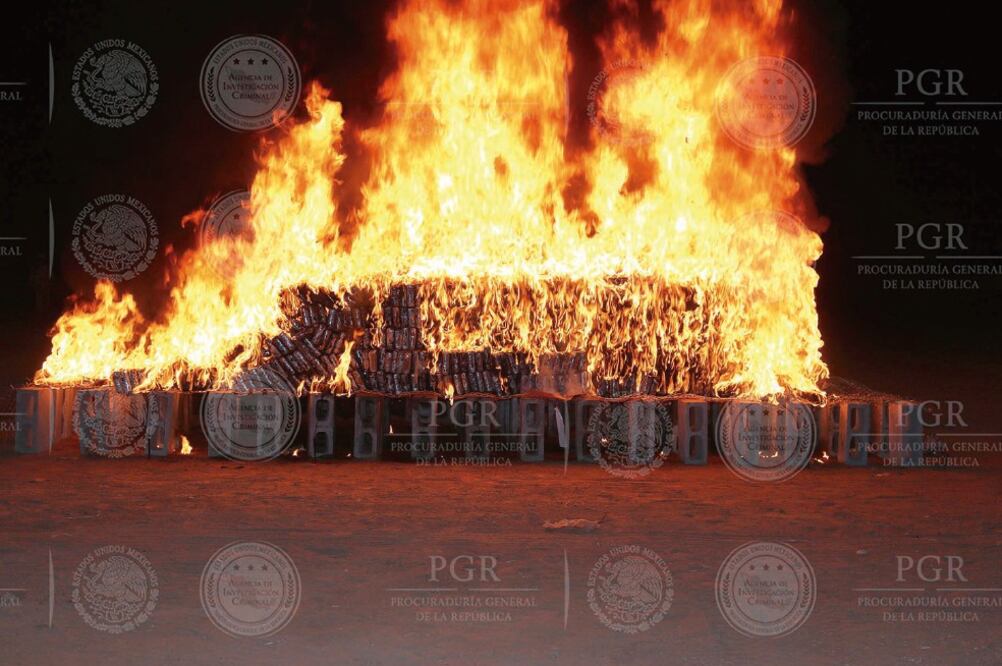 En las instalaciones de Radio Monitora, en la ciudad de Hermosillo, Sonora, se llevó a cabo la quema de drogas incautadas por la Sedena el pasado 29 de noviembre en San Luis Río Colorado. (CORTESÍA)