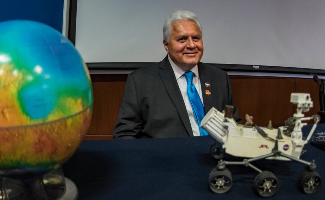 La conferencia de Rafael Navarro se hizo simultáneamente a la que dio la NASA para dar detalles de una investigación en Marte. Foto: dgcs.unam.mx