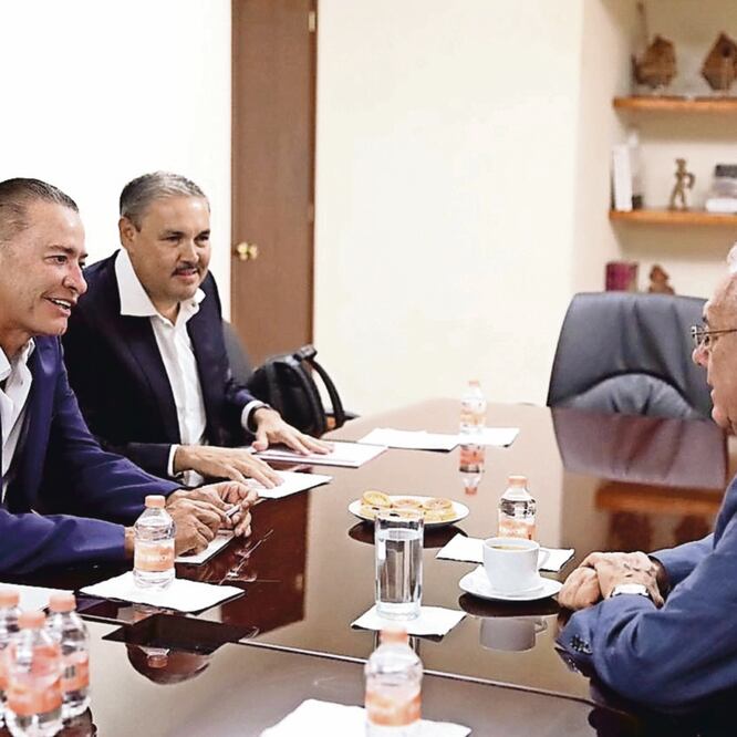 El gobernador Quirino Ordaz se reunió con Javier Jiménez, próximo titular de la SCT, en la Casa de la Representación del Gobierno de Sinaloa en la capital del país.
