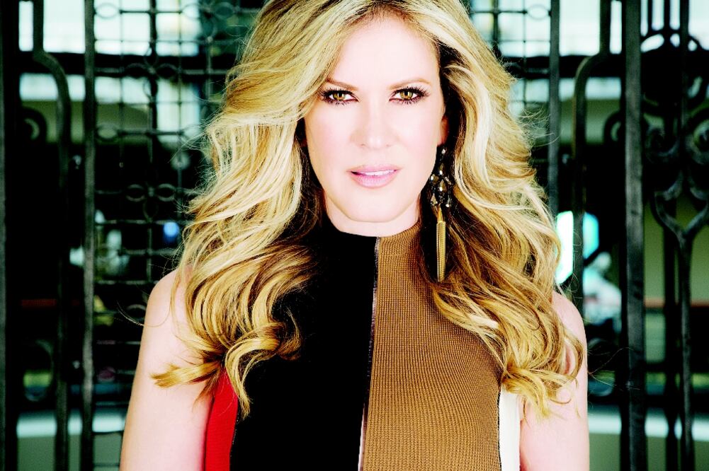 La zacatecana encabeza la nueva temporada del programa de entretenimiento Estilo DF en Sony. CORTESÍA