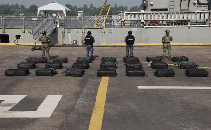 Marina asegura dos embarcaciones con tonelada y media de cocaína en las costas de Michoacán