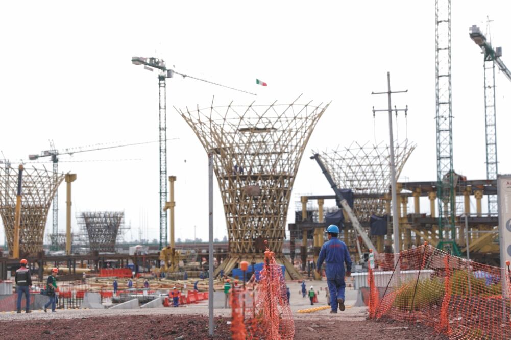 El monto original del contrato para la construcción del edificio terminal del NAIM ascendía a 84 mil 828 millones de pesos. Foto/ARCHIVO EL UNIVERSAL