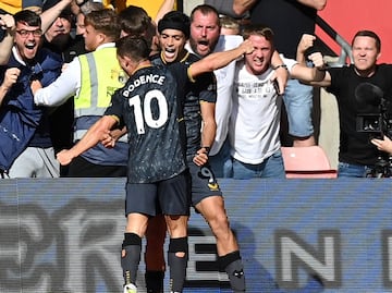 Raúl Jiménez anota un golazo y da el triunfo a los Wolves ante el Southampton