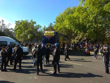 América llega al estadio de CU sin camionetas blindadas