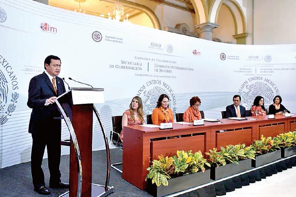 El secretario Miguel Ángel Osorio Chong afirma que se requieren transformaciones culturales de fondo para frenar el problema (ESPECIAL)