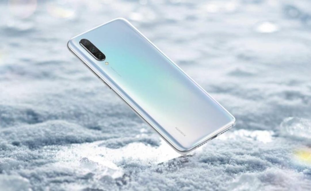 Xiaomi, como ya avanzó al anunciar la gama CC, apuesta en Mi CC9 por la fotografía, con el uso de una cámara frontal de 32 MP y apertura de f/2.0 ubicada en un 'notch' en forma de gota