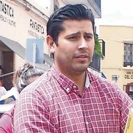 Alcalde zacatecano presume “regalito” a Maradona