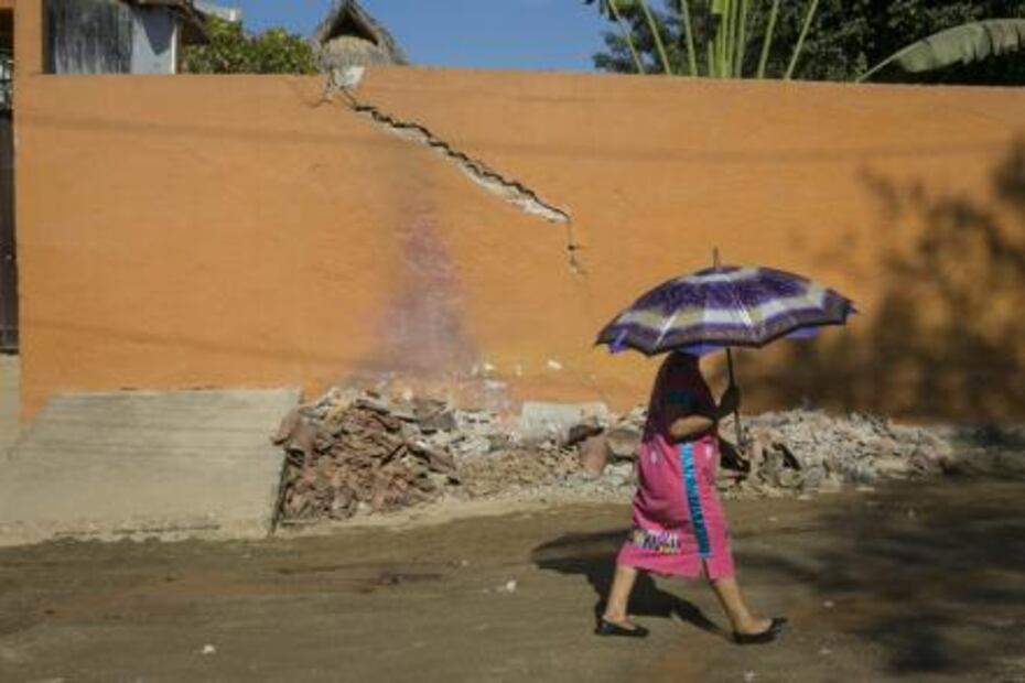Historia. Levantan su hogar de entre las ruinas
