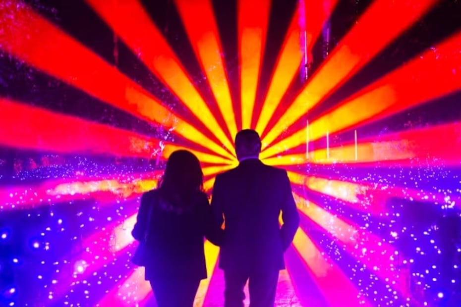 La experiencia de "Alicia en el país de las maravillas" promete un recorrido interactivo ideal para toda la familia. Foto: Fever