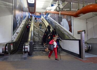 Reanudan servicio de escaleras eléctricas en estación Polanco de Línea 7 del Metro; van por rehabilitación de 120, asegura Clara Brugada