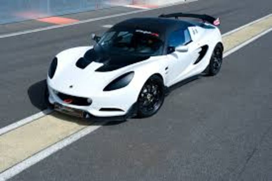 Lotus se convertirá en competencia de Ferrari