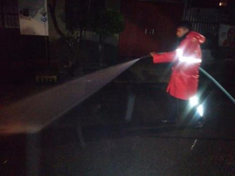 Tras lluvias e inundaciones, limpian casas y vías en Tultitlán