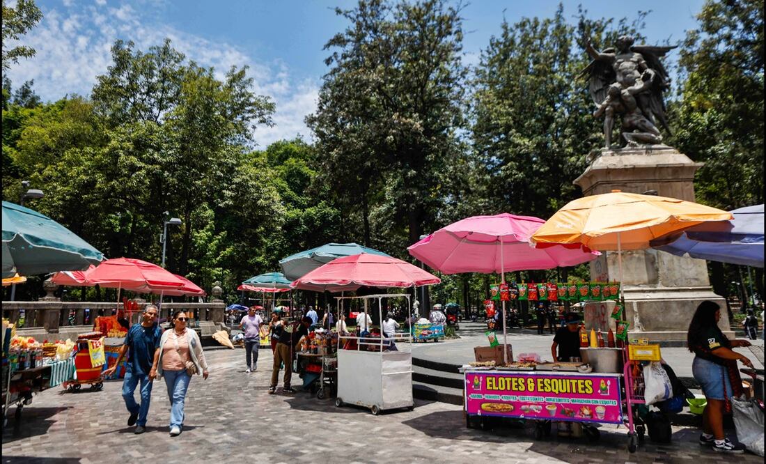 En el primer trimestre de 2025, se registraron 16.4 millones de puestos laborales remunerados en la economía informal. Foto: Diego Simón Sánchez/EL UNIVERSAL
