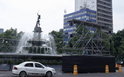 Comienza instalación de más pantallas sobre Reforma para partido México vs Inglaterra; bloquean la circulación de un carril en ambos sentidos