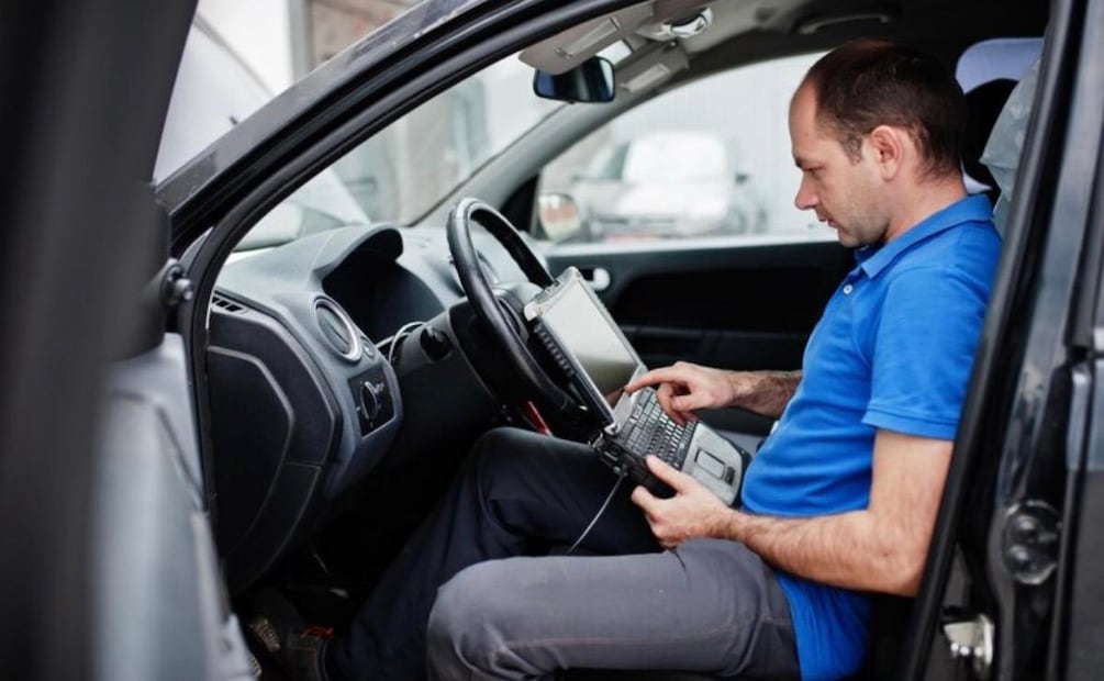 Esta herramienta permite que los mecánicos puedan diagnosticar de forma precisa diversas fallas. Foto: Freepik