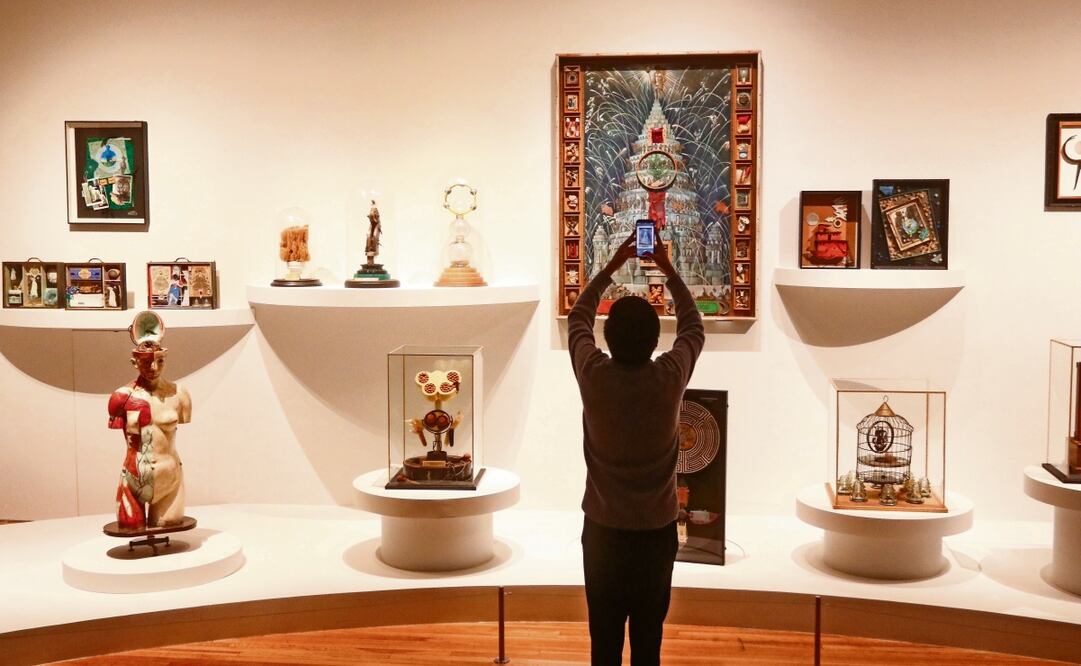 Una selección de objetos y ensamblajes, conforman la exhibición, que recuperó obra de la casa y taller de Alan Glass en la Ciudad de México. Foto: Axel Sánchez/ El Universal