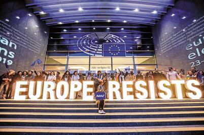 Tendrán europeos Parlamento dividido