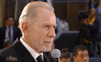VIDEO: Ricardo Belmont, candidato presidencial de Perú, halagó a AMLO en una mañanera; “hombre con características singulares”, le dijo